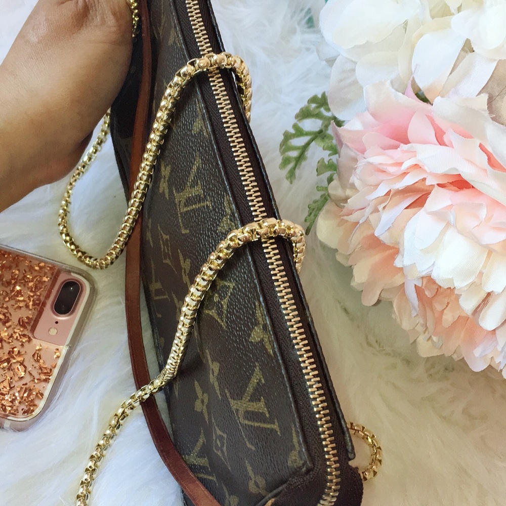 🌸🌼authentic Louis Vuitton Pochette🌼🌸 - Picture 2 of 7